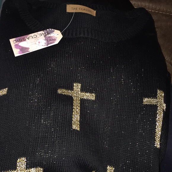 Stunning Cross Sweater - Picture 5 of 8